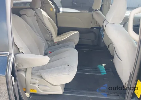 2011 Toyota Sienna Le V6 из США, поврежденный, VIN 5TDKK3DC2BS039875